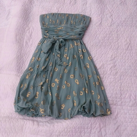 BCBGMaxAzria Dresses & Skirts - BCBG Maxazria Silk Seafoam Dress Sz 4